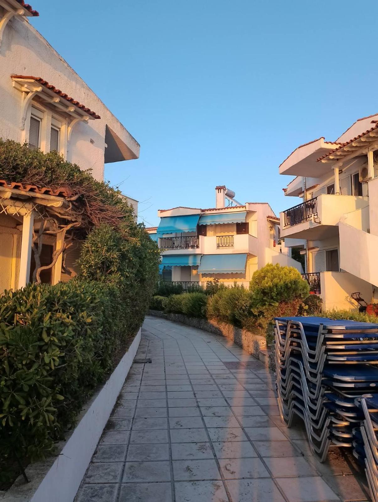 Iris Seafront Apartments Фурка Экстерьер фото